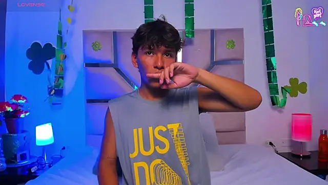 Angel Lux online show from 20, 3, 2026