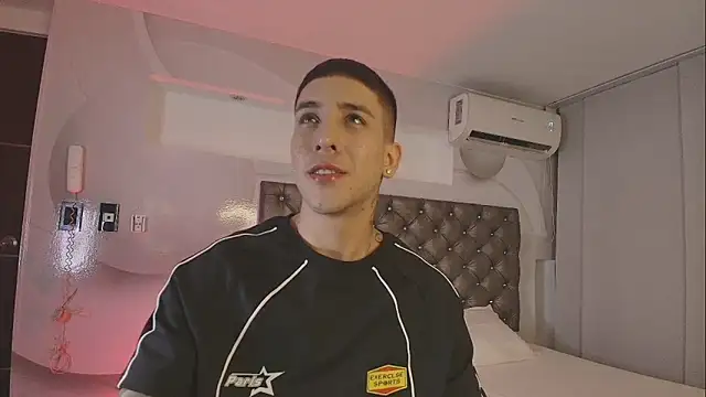 PapiLucca online show from 12, 3, 2026