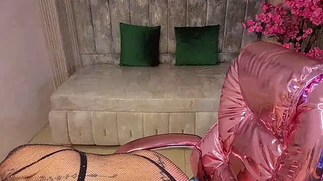 Snapshot of sharyth19_s chatting on 23, 2, 2026 sharyth19 s online show from 23, 2, 2026