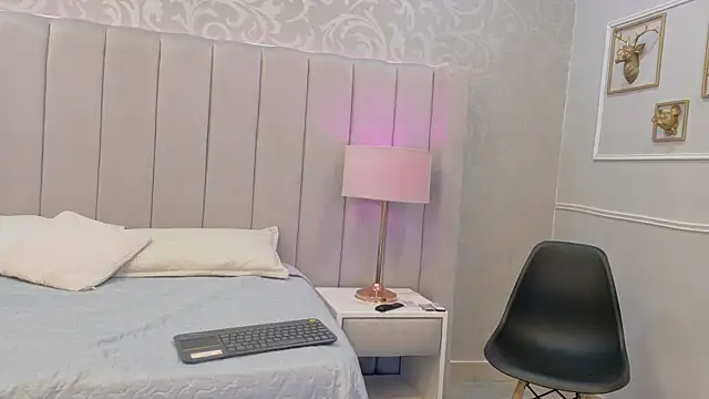 Snapshot of Emily__Stef chatting on 15, 7, 2026 Emily Stef online show from 15, 7, 2026