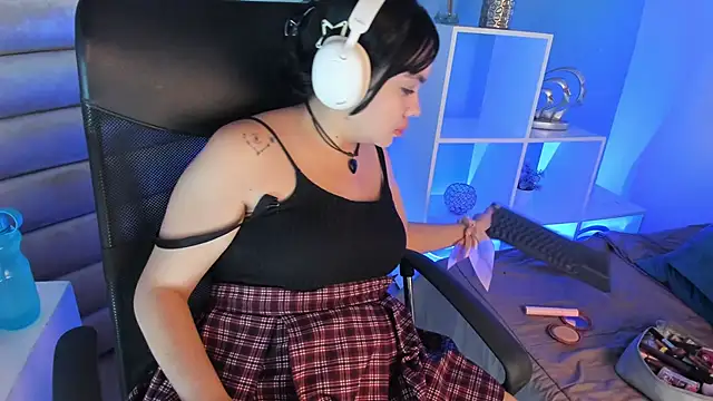 Snapshot of April_Swett chatting on 13, 3, 2026 April Swett online show from 13, 3, 2026