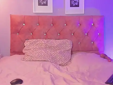 Snapshot of lilirousee chatting on 4, 3, 2026 lilirousee online show from 4, 3, 2026