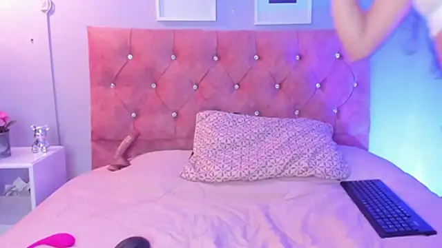 Snapshot of lilirousee chatting on 22, 3, 2026 lilirousee online show from 22, 3, 2026