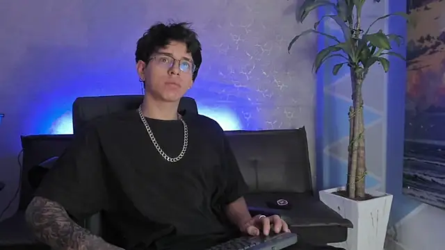 Angel scott2 online show from 19, 3, 2026