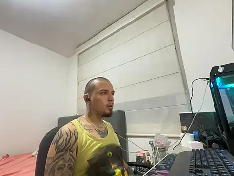 Snapshot of Maximo_Garcia17 chatting on 14, 3, 2026 Maximo Garcia17 online show from 14, 3, 2026