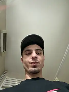 Snapshot of Carles1510 chatting on 9, 3, 2026 Carles1510 online show from 9, 3, 2026