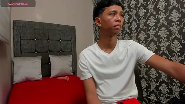 Little Twink19x online show from 2, 5, 2026