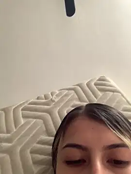 Candy Lennon online show from 5, 3, 2026