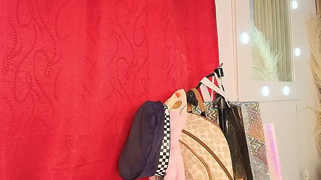 Snapshot of Aurorariccii chatting on 7, 3, 2026 Aurorariccii online show from 7, 3, 2026