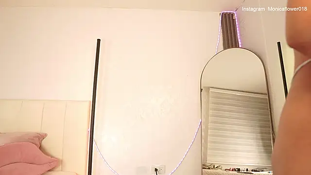 Snapshot of monicaflowerr chatting on 8, 3, 2026 monicaflowerr online show from 8, 3, 2026