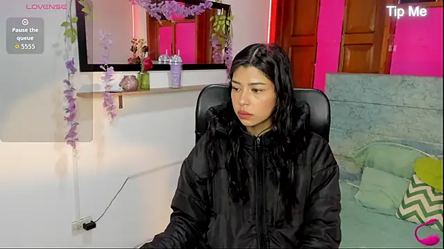 Aysha winxs online show from 13, 3, 2026