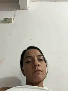 yesica2507 online show from 27, 2, 2026