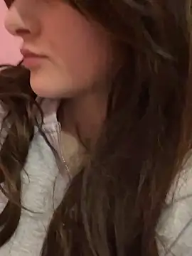 Amira amur online show from 5, 3, 2026