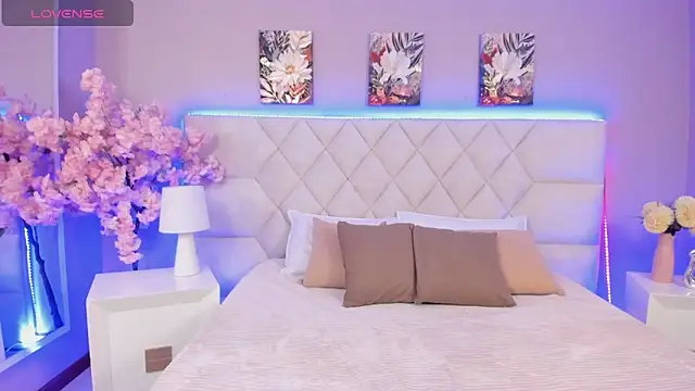 Bianca Monroe  online show from 23, 3, 2026