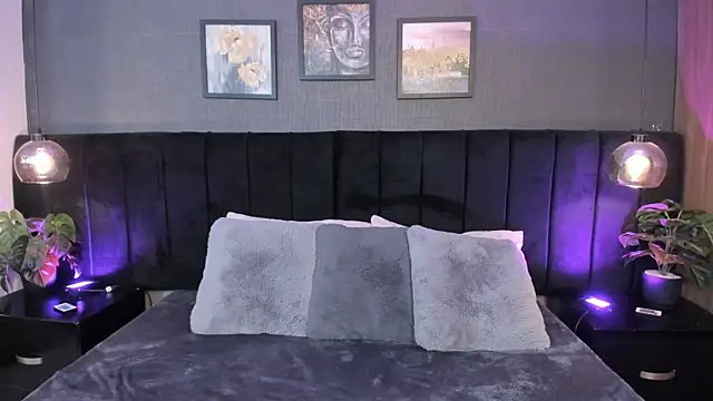 Bianca Monroe  online show from 3, 8, 2026