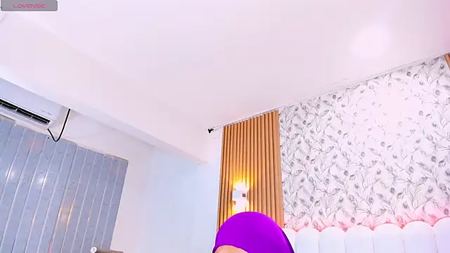 Malika Noor online show from 6, 7, 2026