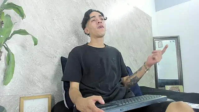 Snapshot of Mick-lollipop chatting on 9, 4, 2026 Mick-lollipop online show from 9, 4, 2026
