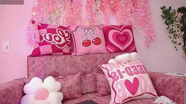 Snapshot of Baby__Velvet chatting on 8, 3, 2026 Baby Velvet online show from 8, 3, 2026