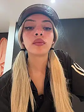 Snapshot of romanovanita chatting on 13, 3, 2026 romanovanita online show from 13, 3, 2026