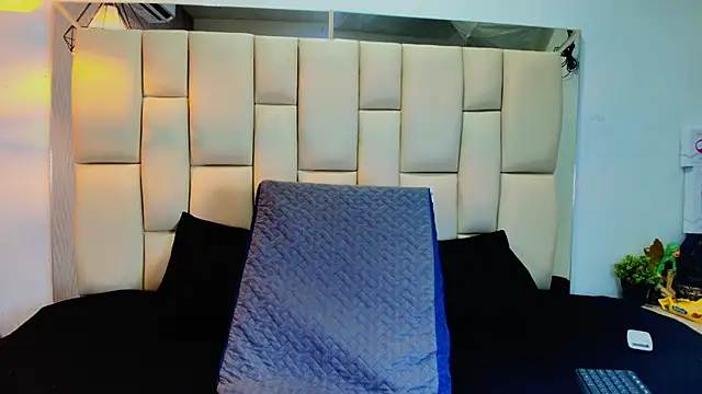 Lana Sliim online show from 24, 3, 2026