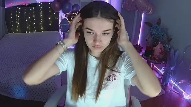 Snapshot of Ann_Wood chatting on 5, 3, 2026 Ann Wood online show from 5, 3, 2026