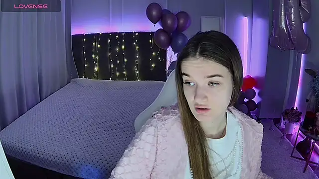 Snapshot of Ann_Wood chatting on 6, 3, 2026 Ann Wood online show from 6, 3, 2026