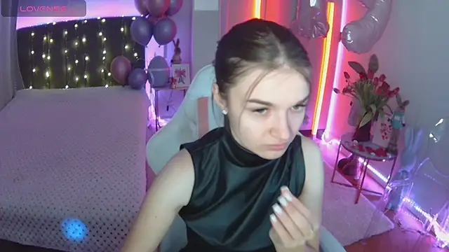 Snapshot of Ann_Wood chatting on 13, 3, 2026 Ann Wood online show from 13, 3, 2026