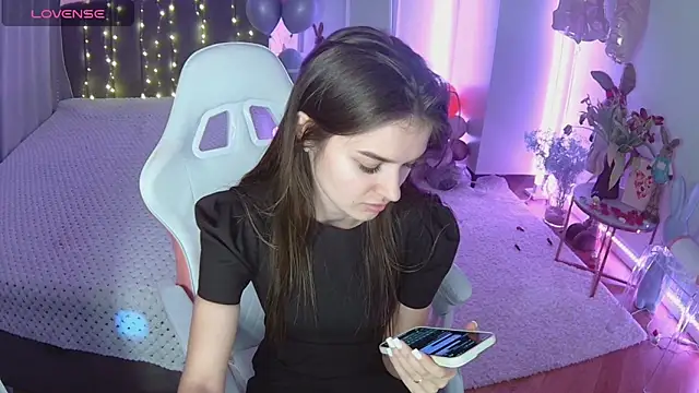 Snapshot of Ann_Wood chatting on 16, 3, 2026 Ann Wood online show from 16, 3, 2026