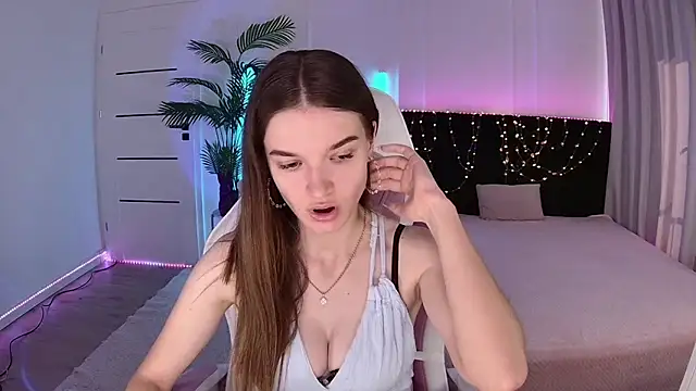 Ann Wood online show from 25, 5, 2026