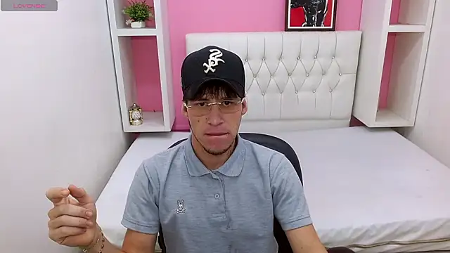 Snapshot of masterboyx chatting on 14, 3, 2026 masterboyx online show from 14, 3, 2026