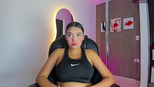 Tiphanysalvatore online show from 2, 3, 2026