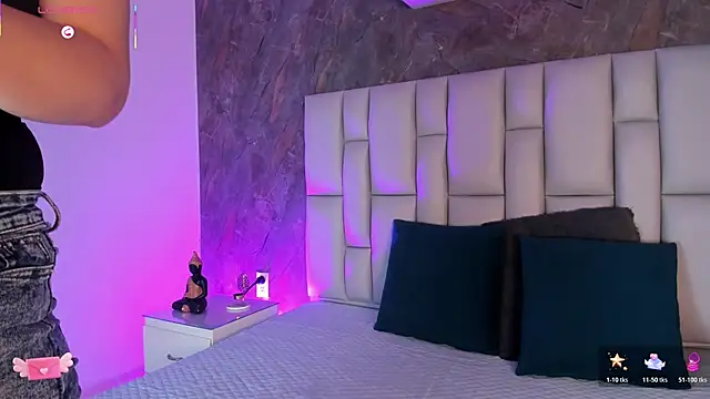 lya gomez online show from 25, 3, 2026