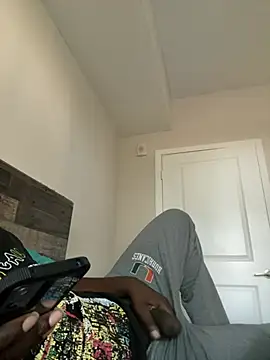 makeherfeelg online show from 19, 2, 2026