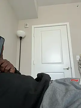 makeherfeelg online show from 24, 2, 2026