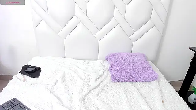 AsianSlut  online show from 1, 5, 2026