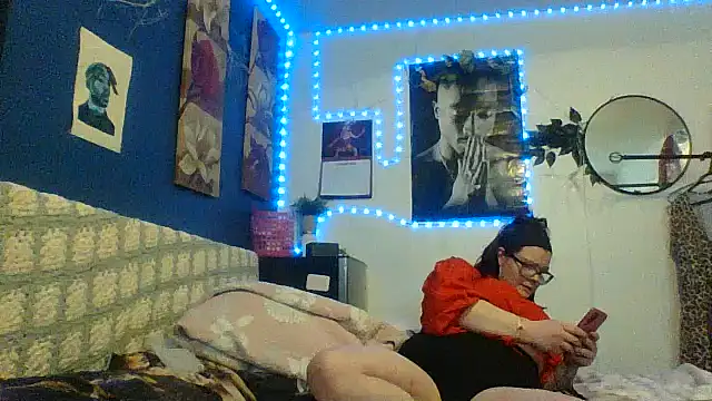 Snapshot of Sexymilf6992 chatting on 11, 3, 2026 Sexymilf6992 online show from 11, 3, 2026