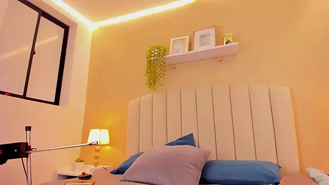 Snapshot of sara_kitten19 chatting on 11, 3, 2026 sara kitten19 online show from 11, 3, 2026