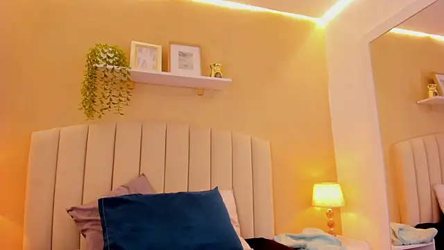 Snapshot of sara_kitten19 chatting on 20, 3, 2026 sara kitten19 online show from 20, 3, 2026