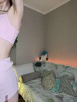 Snapshot of EvelynRavenwood chatting on 8, 3, 2026 EvelynRavenwood online show from 8, 3, 2026