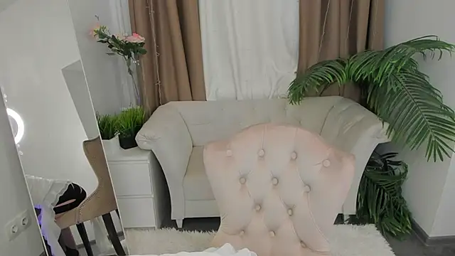  Molly Coy  online show from 10, 3, 2026