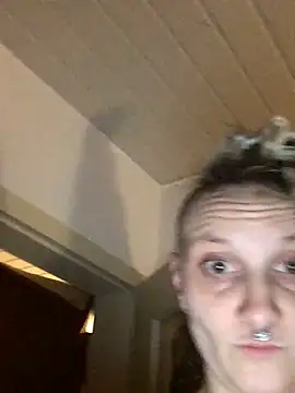 Snapshot of JuelzimLoch chatting on 25, 3, 2026 JuelzimLoch online show from 25, 3, 2026