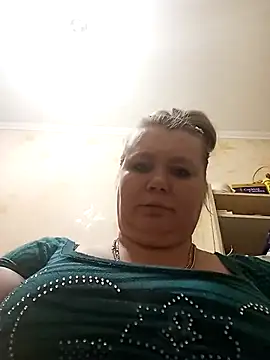 Snapshot of KiraStanton chatting on 8, 3, 2026 KiraStanton online show from 8, 3, 2026