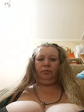 Snapshot of KiraStanton chatting on 26, 6, 2026 KiraStanton online show from 26, 6, 2026