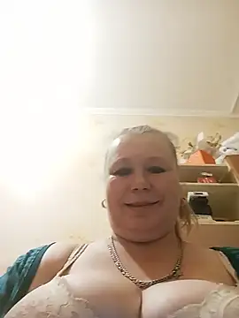 Snapshot of KiraStanton chatting on 24, 7, 2026 KiraStanton online show from 24, 7, 2026