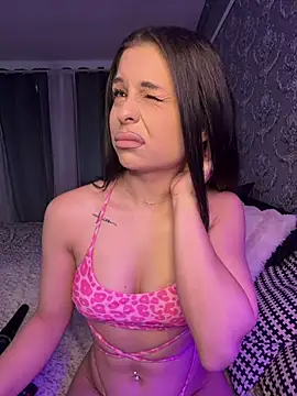 Snapshot of Olivia_Noor chatting on 15, 7, 2026 Olivia Noor online show from 15, 7, 2026
