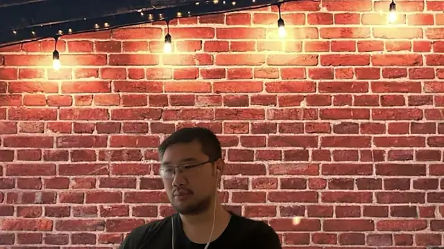 Snapshot of jasonryu2025 chatting on 5, 3, 2026 jasonryu2025 online show from 5, 3, 2026