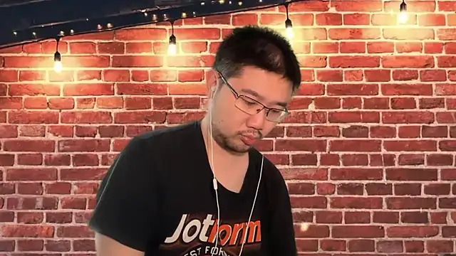 Snapshot of jasonryu2025 chatting on 6, 3, 2026 jasonryu2025 online show from 6, 3, 2026