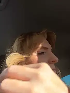 Snapshot of TiffyRose chatting on 23, 3, 2026 TiffyRose online show from 23, 3, 2026