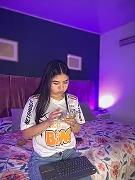 Snapshot of Ambarina_ chatting on 13, 6, 2026 Ambarina online show from 13, 6, 2026