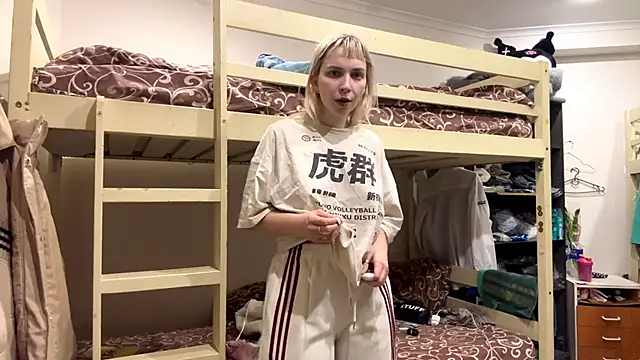 LiraDreamX online show from 9, 3, 2026